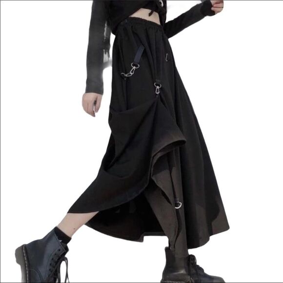 Wild Time Fashion Dresses & Skirts - Black Front Silver Clips & D-Rings Adjustable Design A-line Midi Skirt - NEW